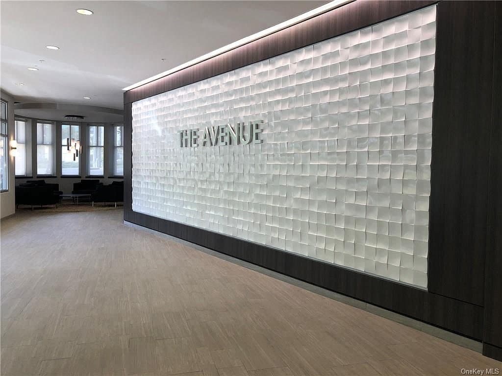300 Columbus Avenue - 2J